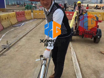 路面灌縫施工，選翔工機(jī)械瀝青灌縫機(jī)