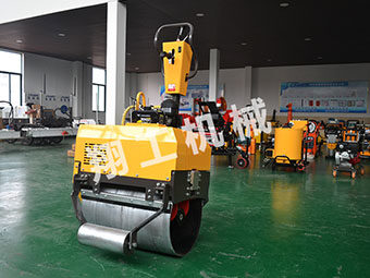 道路養(yǎng)護(hù)責(zé)任重大，小型壓路機(jī)需求迅速增長(zhǎng)