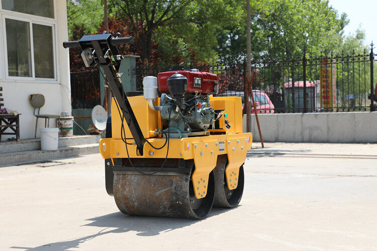 為什么小型壓路機(jī)會漏油？該如何解決？